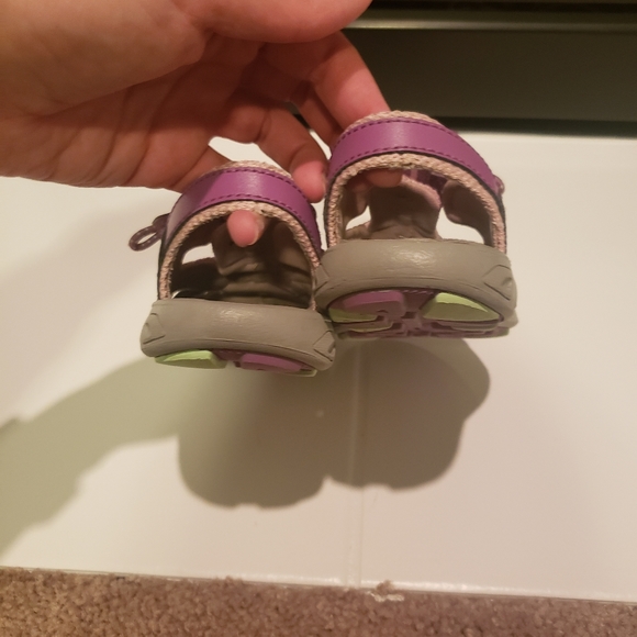 Columbia girl sandals size 10 toddler - Picture 5 of 8